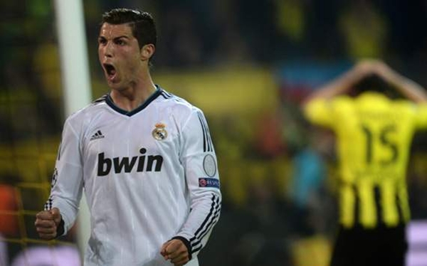Là thành viên thứ 100.000, Ronaldo được đội bóng cũ tri ân 2