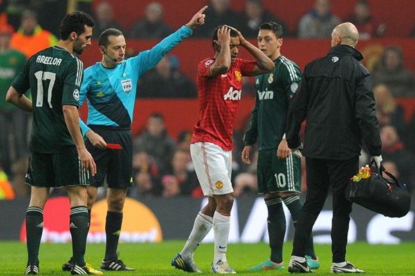 M&ugrave;a giải của MU sẽ ra sao nếu kh&ocirc;ng c&oacute; chiếc thẻ đỏ của Nani? 6