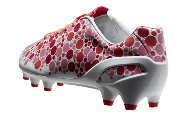 Aguero sẽ dùng giày "độc" trong trận Chung kết FA Cup 1