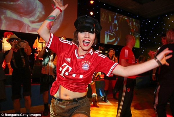 Sao Bayern vui "tới bến" trong đại tiệc mừng vô địch Champions League   10