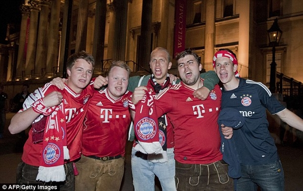 Sao Bayern vui "tới bến" trong đại tiệc mừng vô địch Champions League   18