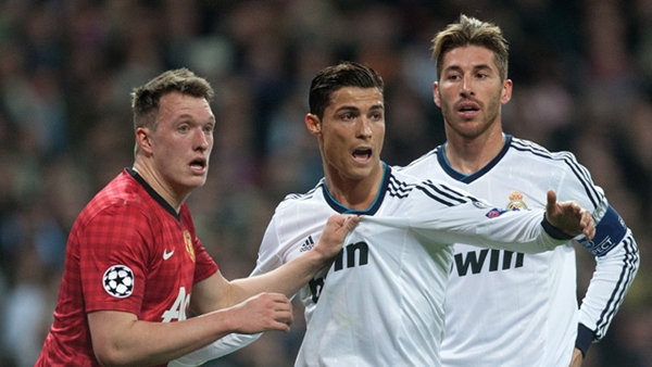 B&agrave;i to&aacute;n tại MU: Phil Jones n&ecirc;n đ&aacute; ở vị tr&iacute; n&agrave;o? 4