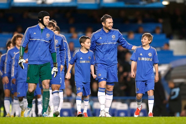 Nhìn lại sự nghiệp của Frank Lampard qua ảnh 33