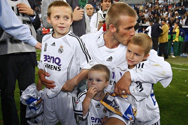 David Beckham: Chặng đường 20 năm của 1 si&ecirc;u sao 36