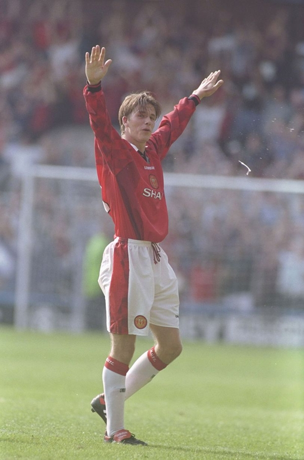 David Beckham: Chặng đường 20 năm của 1 siêu sao 9