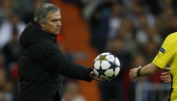 Vì sao Mourinho chỉ giống một kẻ... lập dị ở xứ sở Bò tót? 4