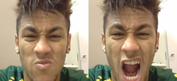 Hài hước: Neymar chu môi, nhăn mặt trong phòng thay đồ 2