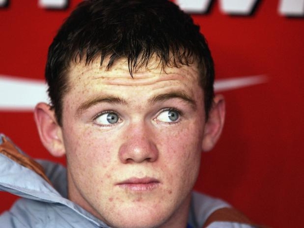 Ngắm "bộ sưu tập" t&oacute;c qua năm th&aacute;ng của Wayne Rooney 2