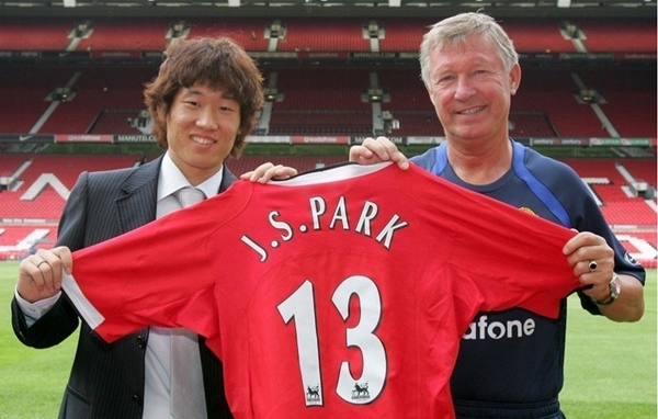 "Số phận" chìm nổi của 3 ngôi sao châu Á tại Manchester United 5