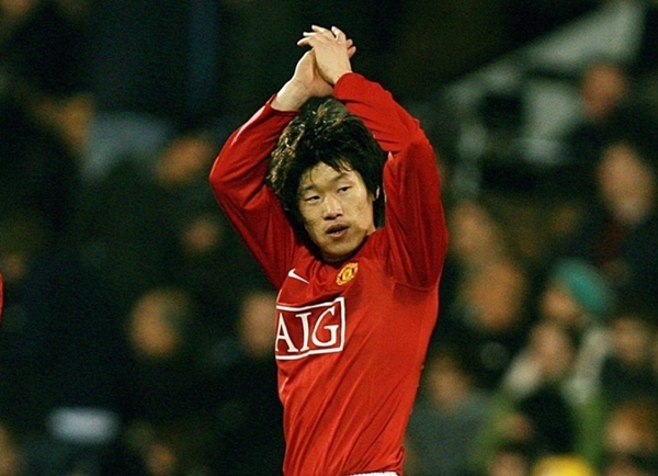 "Số phận" chìm nổi của 3 ngôi sao châu Á tại Manchester United 8