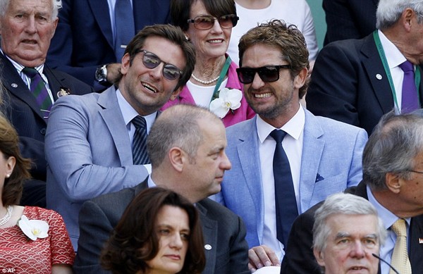 Ch&ugrave;m ảnh: Chung kết Wimbledon v&agrave; sự xuất hiện của những người nổi tiếng 4