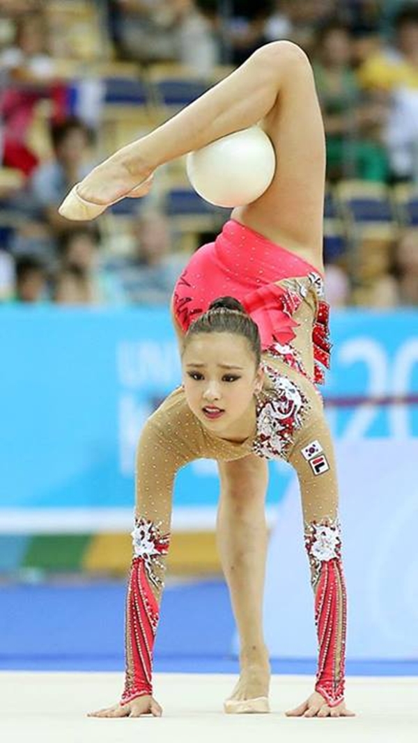 "Bông hoa" Son Yeon Jae khoe sắc tại Universiade Kazan 2013 8