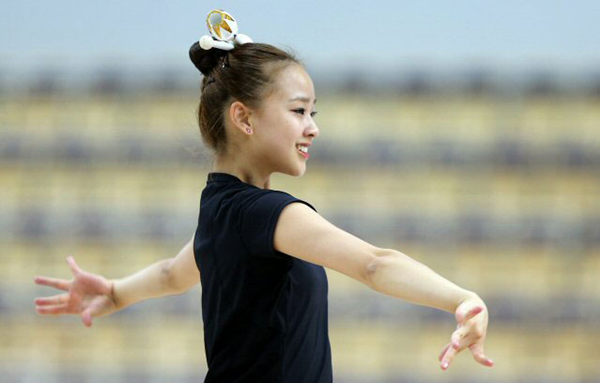 "Bông hoa" Son Yeon Jae khoe sắc tại Universiade Kazan 2013 4