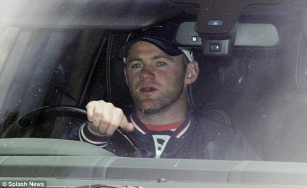 MU sắp hết ki&ecirc;n nhẫn với Wayne Rooney 1