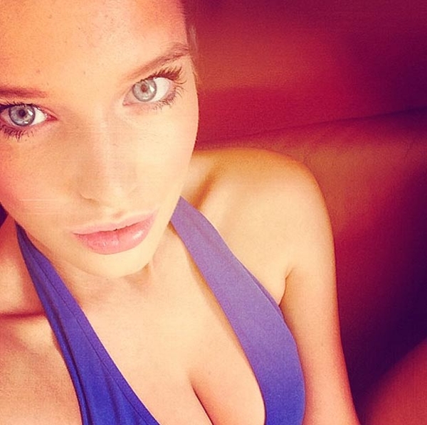 Helen Flanagan khẳng định ngực mình... đẹp nhất thế gian 2