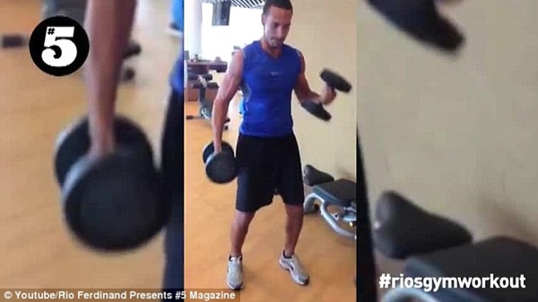 Rio Ferdinand khoe clip “hùng hục” tập gym 4