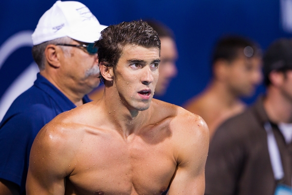 Bạn gái siêu kình ngư Michael Phelps khoe dáng trên sân Golf 1