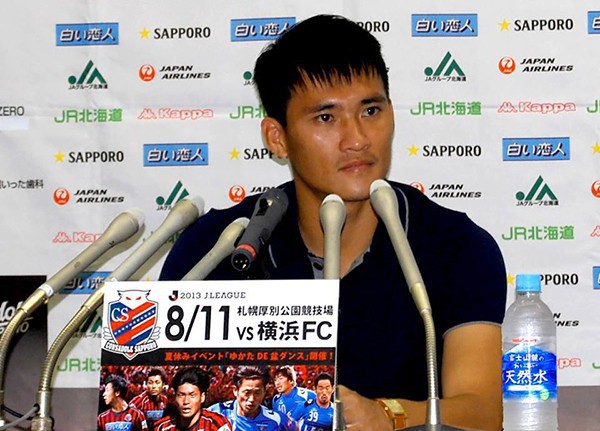 Fanpage Sapporo ca ngợi Công Vinh bằng Tiếng Việt sau 2 bàn thắng 4