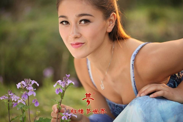 Vẻ đẹp lai đầy trong s&aacute;ng của nữ VĐV cầu l&ocirc;ng Gronya Somerville 8