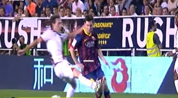 Messi lại bị "tố" khinh người khi từ chối bắt tay hậu vệ Vallecano 3