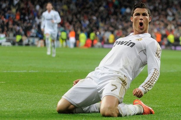 &ldquo;Ở tuổi của Neymar, Ronaldo chỉ l&agrave; 1 cầu thủ tầm thường&rdquo; 5