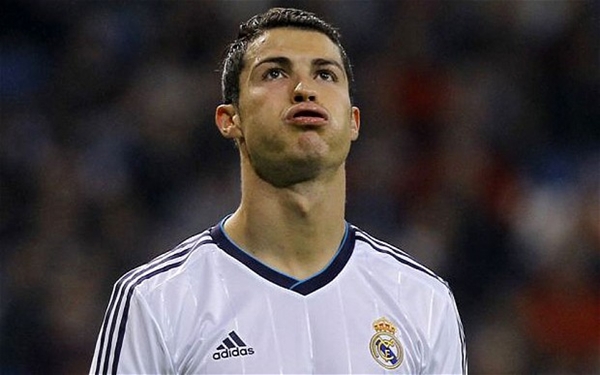 Real Madrid biệt đãi Gareth Bale hơn Ronaldo 2