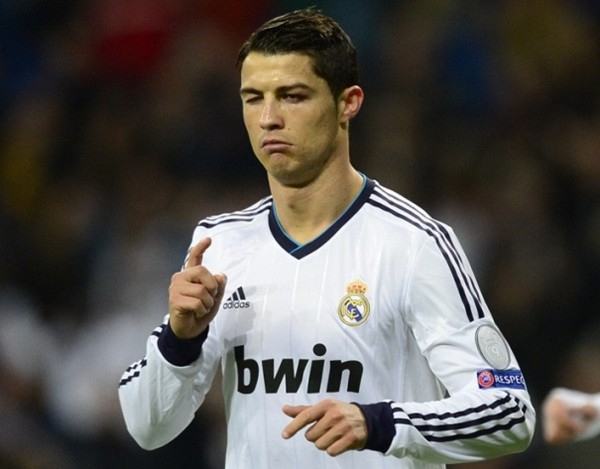 &ldquo;Ở tuổi của Neymar, Ronaldo chỉ l&agrave; 1 cầu thủ tầm thường&rdquo; 2