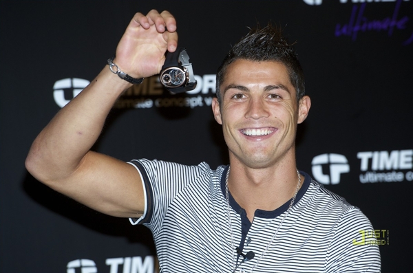 Ronaldo và thú vui sưu tầm đồng hồ bạc tỷ 8