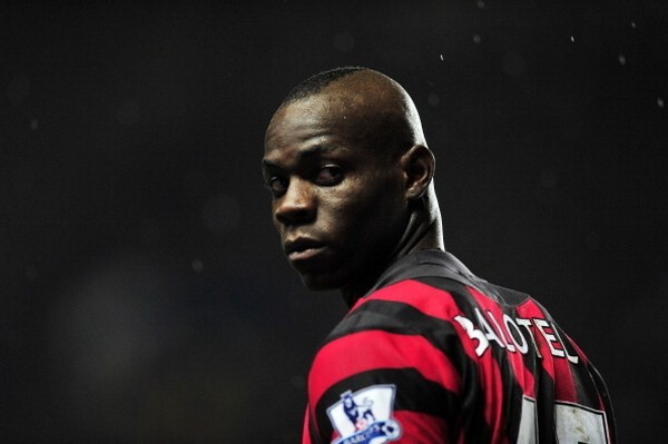 AC Milan thuê cựu cảnh sát theo dõi Balotelli 24/24 2