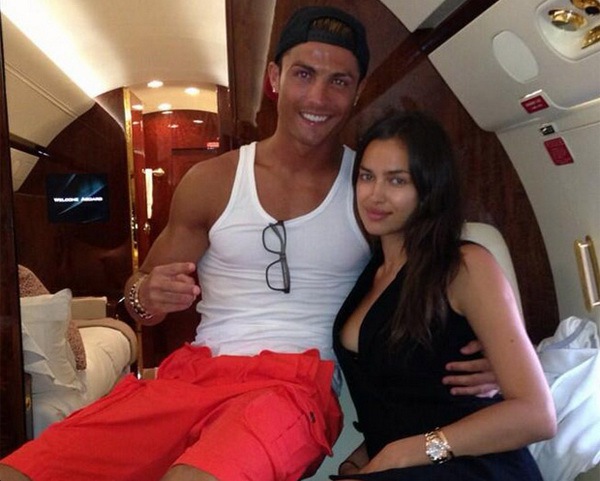 Irina Shayk: “Ronaldo luôn biết cách làm tôi hạnh phúc” 2