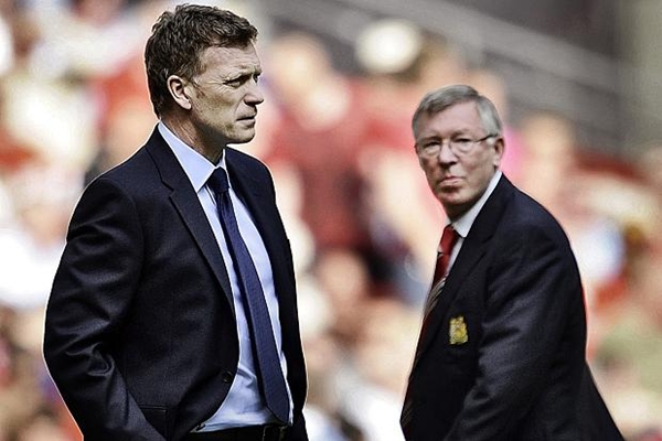 Xe của David Moyes bất ngờ “chết máy” trên con đường mang tên Sir Alex 3