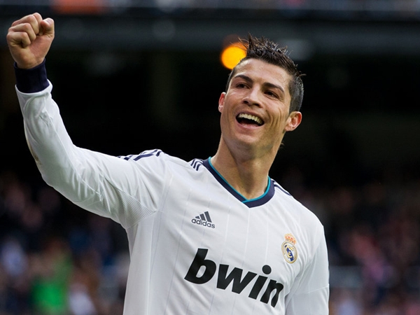 Ronaldo hiến tủy xương cho các em nhỏ bị bạch cầu 3