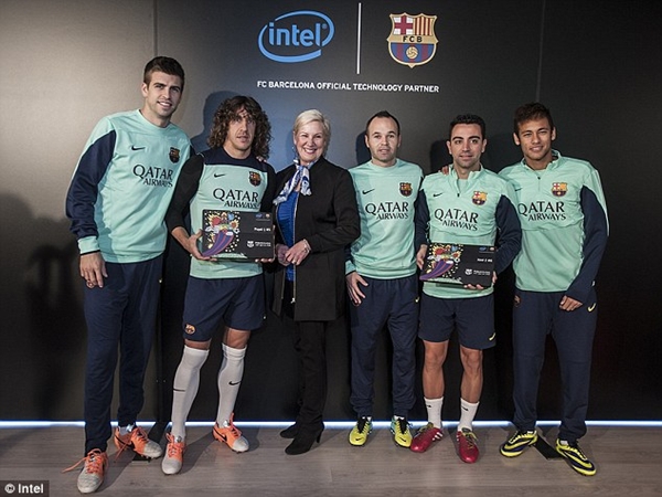 Barca khoe nhà tài trợ mới với logo ở vị trí cực "hiểm" 2