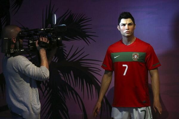 Ronaldo mở bảo tàng vì muốn báo đáp quê nhà 2