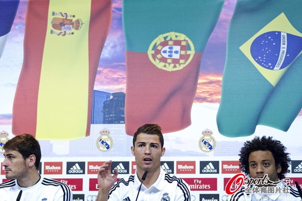 Ronaldo cùng dàn sao Real khoe áo đẹp tại World Cup 2014 4