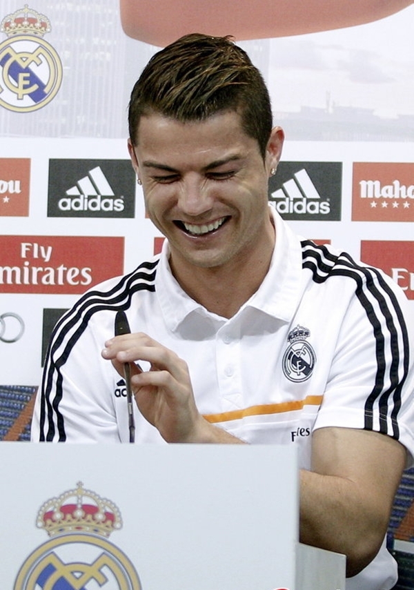 Ronaldo cùng dàn sao Real khoe áo đẹp tại World Cup 2014 5