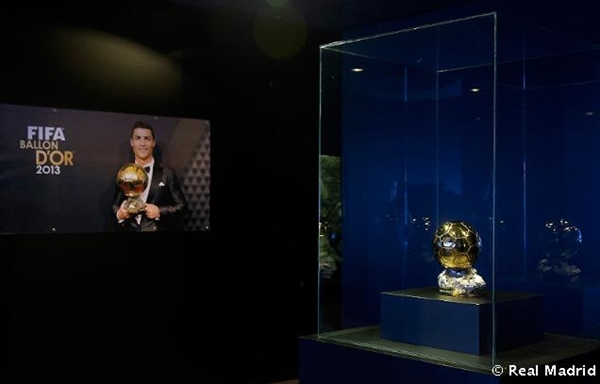 Ronaldo trang bị kính chống đạn, chuông báo động bảo vệ… Quả bóng Vàng 1