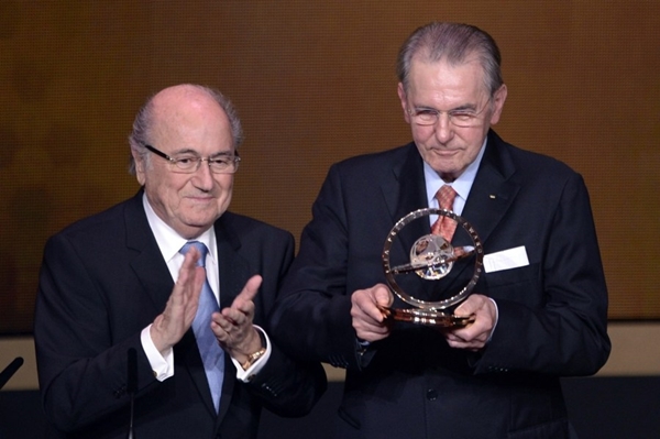 Nhìn lại những hình ảnh đầy cảm xúc của gala trao giải Quả bóng Vàng FIFA 11