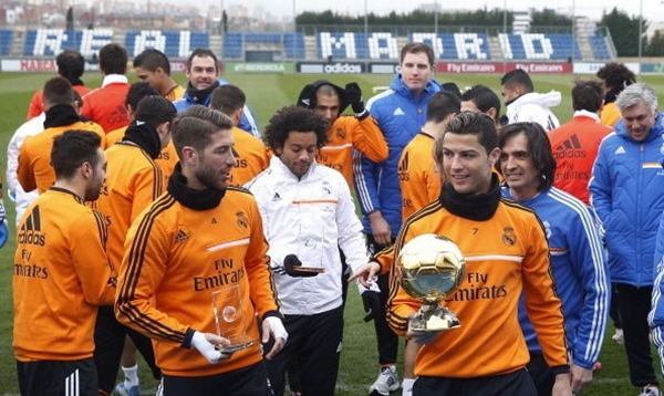 Ronaldo sẽ trưng bày Quả bóng Vàng 2013 tại bảo tàng cá nhân 2