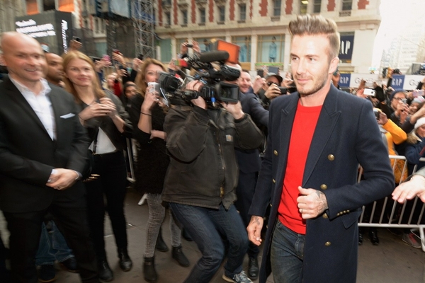 CĐV tại New York &ldquo;ph&aacute;t cuồng&rdquo; v&igrave; David Beckham  7