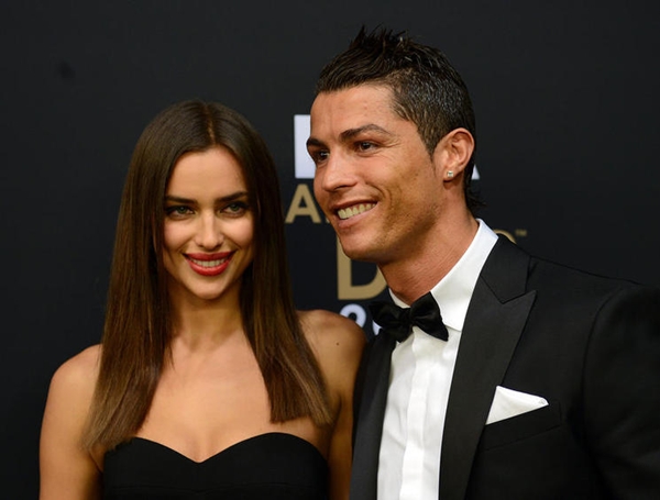 Cặp đôi Ronaldo và Irina hot hơn vợ chồng nhà Beckham 1