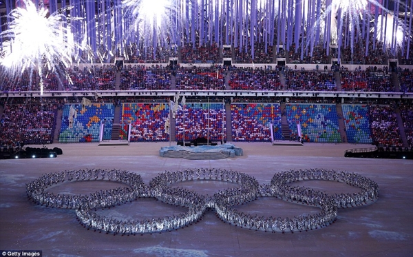 Olympic Sochi 2014 kết thúc bằng lễ bế mạc lung linh sắc màu 12