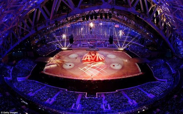 Olympic Sochi 2014 kết thúc bằng lễ bế mạc lung linh sắc màu 13