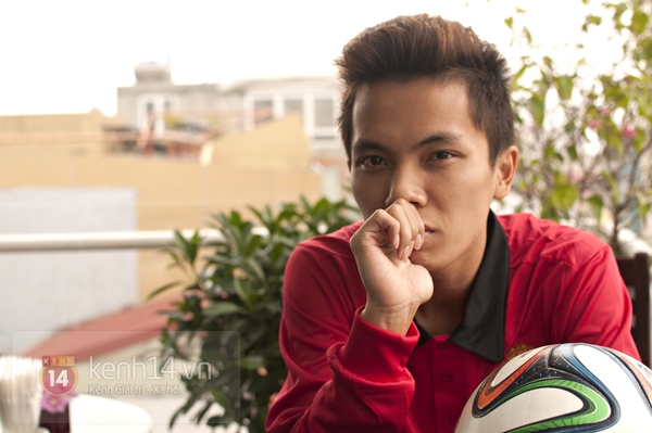 VĐV tâng bóng nghệ thuật số 1 Việt Nam ăn tối với sao Manchester United 9