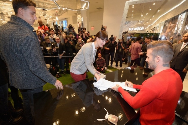 CĐV tại New York &ldquo;ph&aacute;t cuồng&rdquo; v&igrave; David Beckham  6