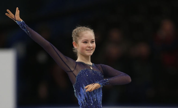 Thiếu nữ xinh đẹp 15 tuổi gây ấn tượng với tấm HCV Olympic Sochi 10
