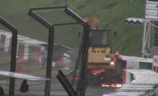 Hé lộ đoạn video vụ tai nạn kinh hoàng của tay đua F1 Jules Bianchi 3
