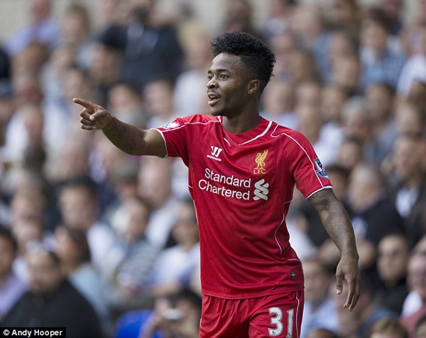 Kỹ thuật của Raheem Sterling còn thua... một anh hầu bàn 5