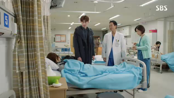 "Pinocchio": In Ha (Park Shin Hye) bệnh nặng đến ngất xỉu 3