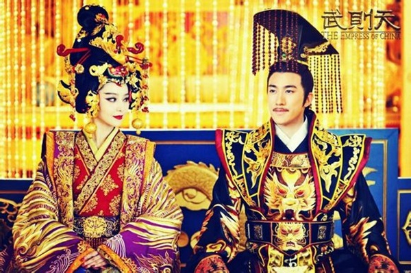 Ngỡ ng&agrave;ng ngắm phục trang đ&ocirc;i lộng lẫy của L&yacute; Trị v&agrave; Mị Nương 18